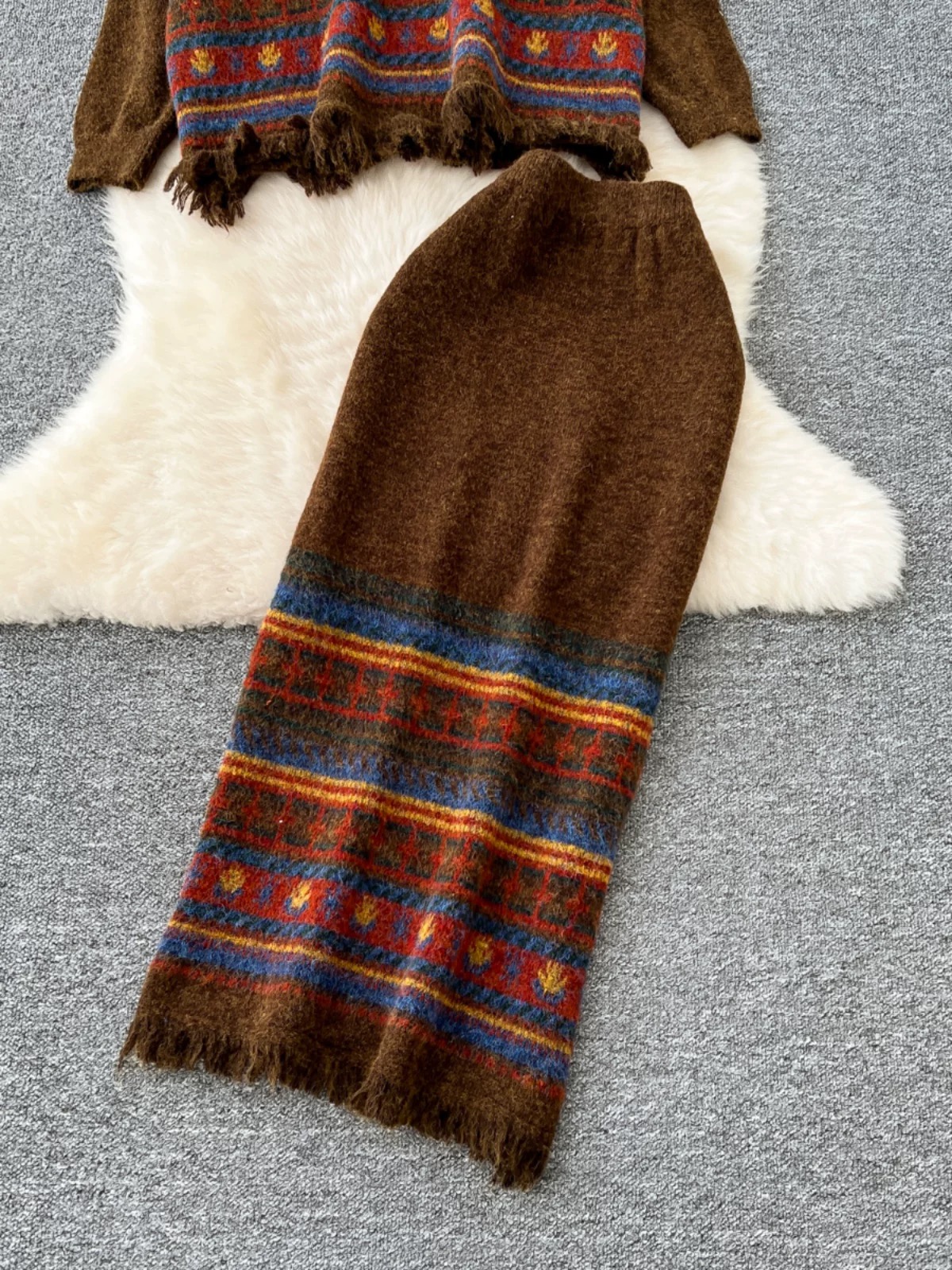 Dinner date woolen set KTP290 images